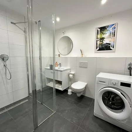 Apartament Modernes I Parkplatz I Terrasse Blumberg